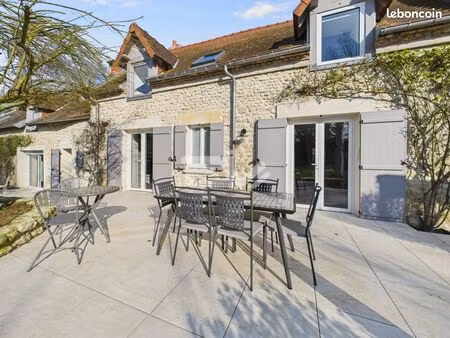 propriété 8 pièces 330 m²