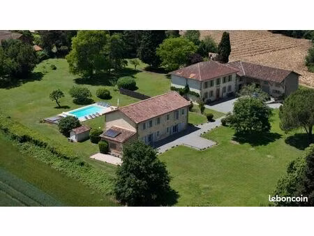 propriété d'exception 16 pièces  674 m² avec gîte  piscine  jacuzzi et potentiel d'extensi
