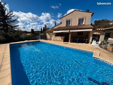 belle maison de maçon  avec piscine  dans quartier confidentiel  à 8 km de mtp