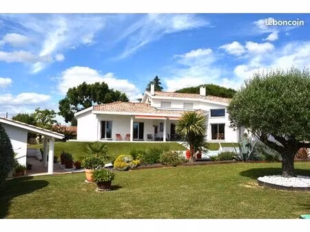 villa 7 piéces 210m2