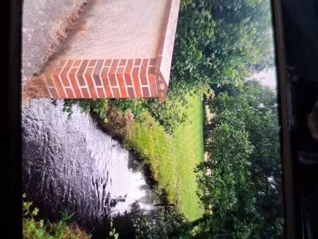 terrain avec rivière