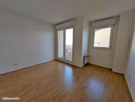 studio 1 pièce 24 m²