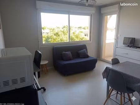 studio meublé 27 m² avec balcon – idéal étudiant(e) – proche écoles et centre-ville