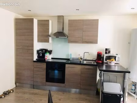 à louer f3 en duplex centre pam