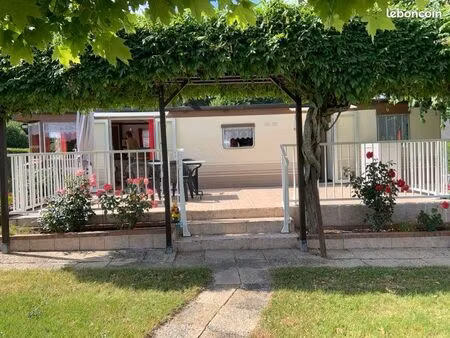 terrain de 680m2 avec mobil home et chalet meublé dans le perche à 1h20 de paris
