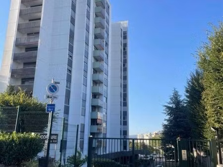 appartement t3 place bellevue