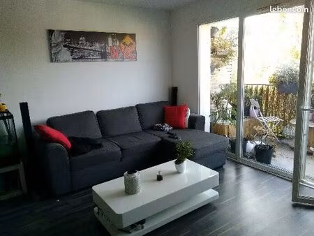 appartement récent t2 avec balcon et parking – quartier blanc seau