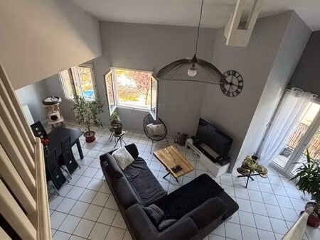 appartement t4 de 107 m² avec garage  cave et balcon - veauche
