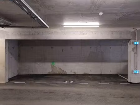 place de parking couvert