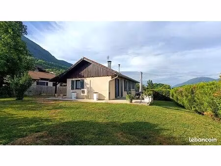 maison 136 m² rénovée - 3 chambres - vue belledonne - garage 90m² - la terrasse