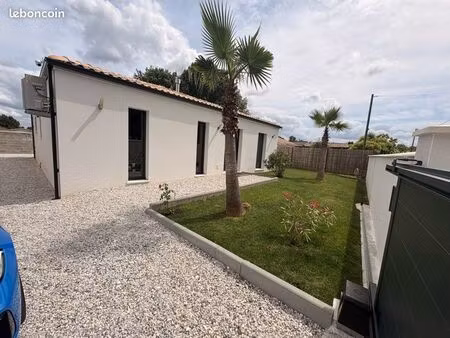 maison récente 105 m2 avec piscine