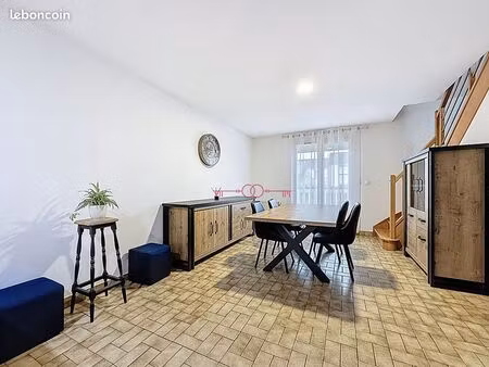 maison 7 pièces 146 m²