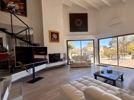 superbe villa secteur maraval