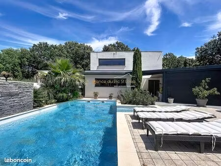 villa 5 pièces 187 m²