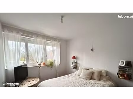 maison 4 chambres   jardin de 260 m2   garages et dépendances zouafques