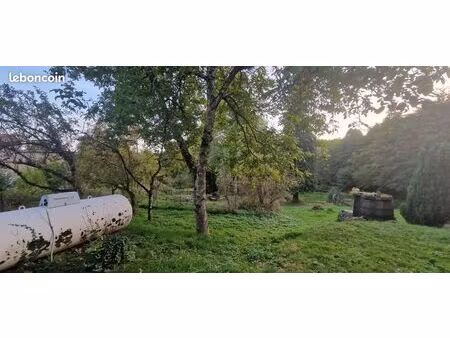 loue terrain 2500 m2 source
