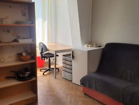 chambre étudiant meublée