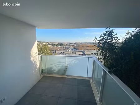studio 1 pièce 24 m²