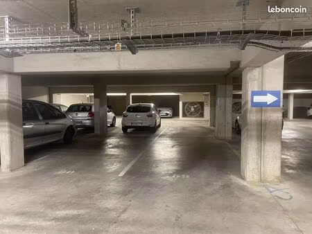 place de parking dans résidence sécurisée - secteur verdun
