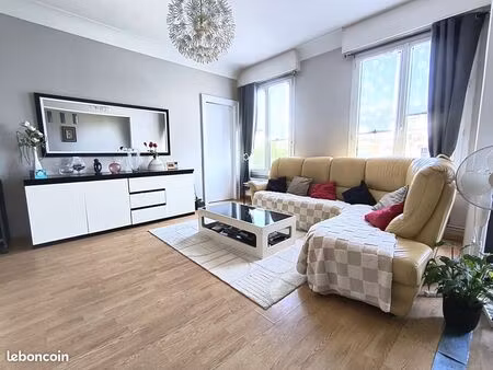 appartement - 4 pièces - 81m²
