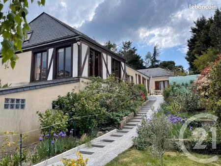 maison 7 pièces 135 m²