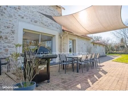propriété 8 pièces 235 m²