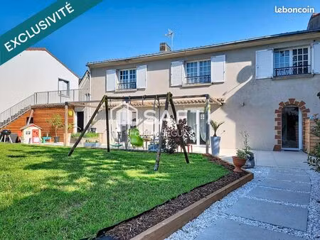 maison 6 pièces 136 m²