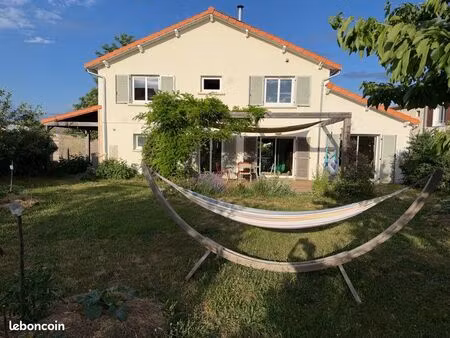 maison familiale et lumineuse de 165m2  jardin et garage