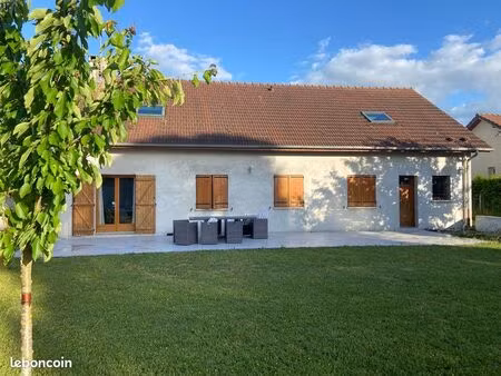 grande maison familiale 234 m2 - 7 chambres - terrain 1167 m2 - double garage