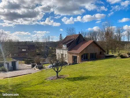 maison de famille à la campagne