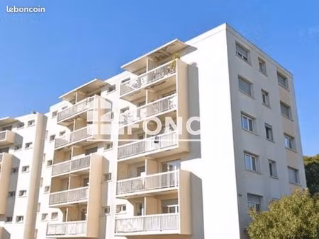 studio 1 pièce 19 m²