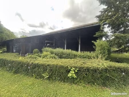grange 4 pièces 323 m²