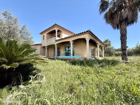 villa 4 pièces 100 m²