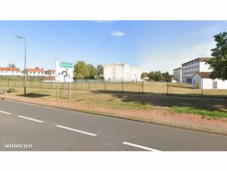 terrain constructible de 2564 m2 - mably