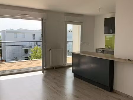 loue t3 + parking dans une résidence sécurisée