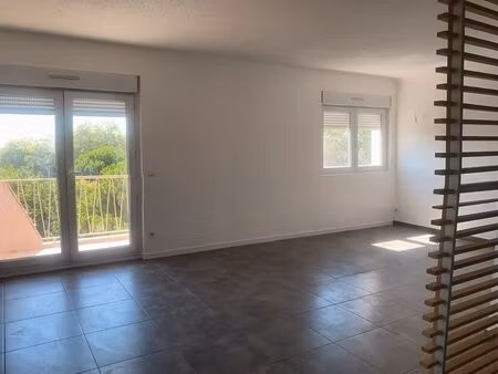 location superbe t4 résidence sécurisée refait à neuf