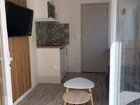 studio meuble lumineux tout equipe