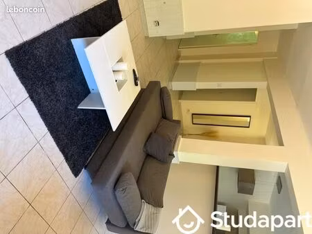 chambre 1 pièce 9 m²