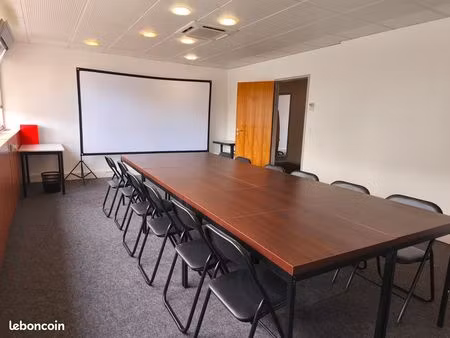 bureaux à louer. situation idéale- location individuelle ou groupée