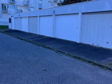 à louer garage à billère