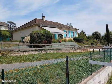 maison situé a la fouillouse 42480