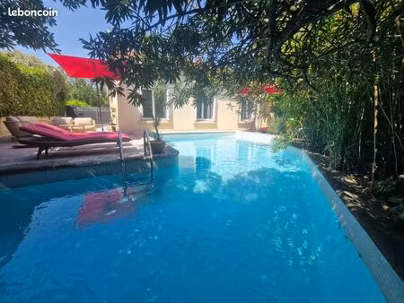 location de villa avec piscine au cœur de montpellier