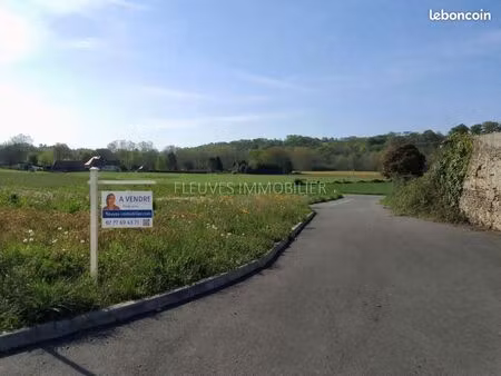 terrain viabilisé de 1091 m²