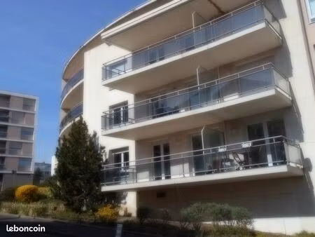 t2  50m² avec terrasse  garage et cave
