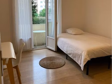 studio renove et meuble a neuf - tram a/c 1 min  proche centre ville