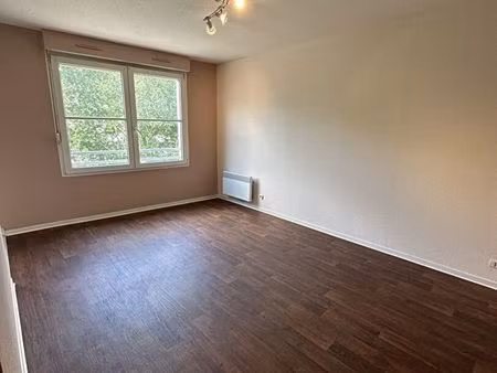 studio 1 pièce 26 m²
