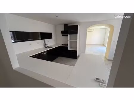 à ne pas louper bel appartement f2 entièrement climatisé et économique avec terrasse aména