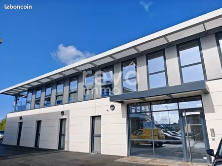 bureaux 465 m² beaucouze