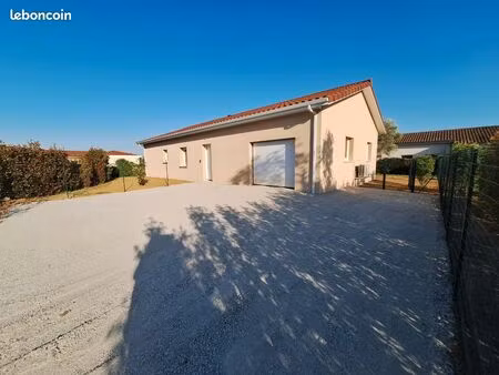maison neuve 84 m² re2020 adaptée pmr + garage – terrain 500 m² située hors lotissement qu
