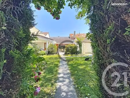maison 7 pièces 158 m²